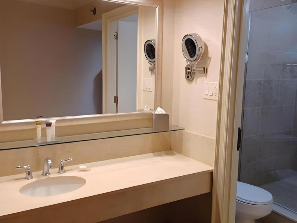 Valley Forge Casino 4*